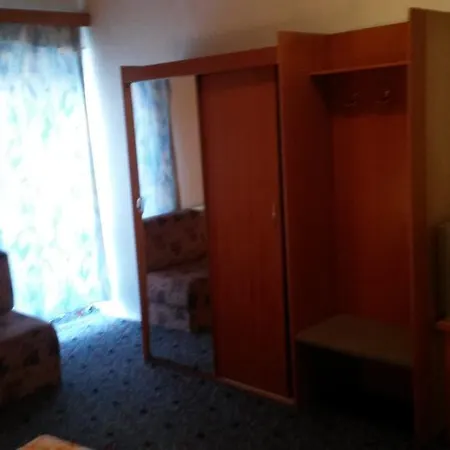 Astricka * Stará Lesná